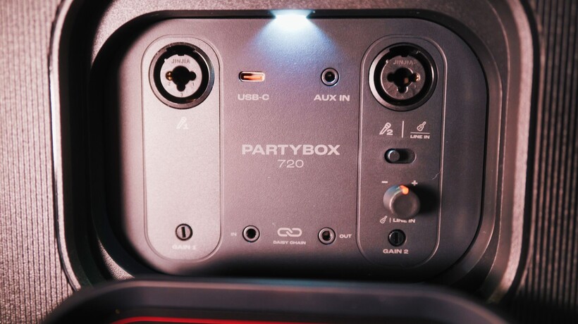 JBL PartyBox 720 rear - dongle port